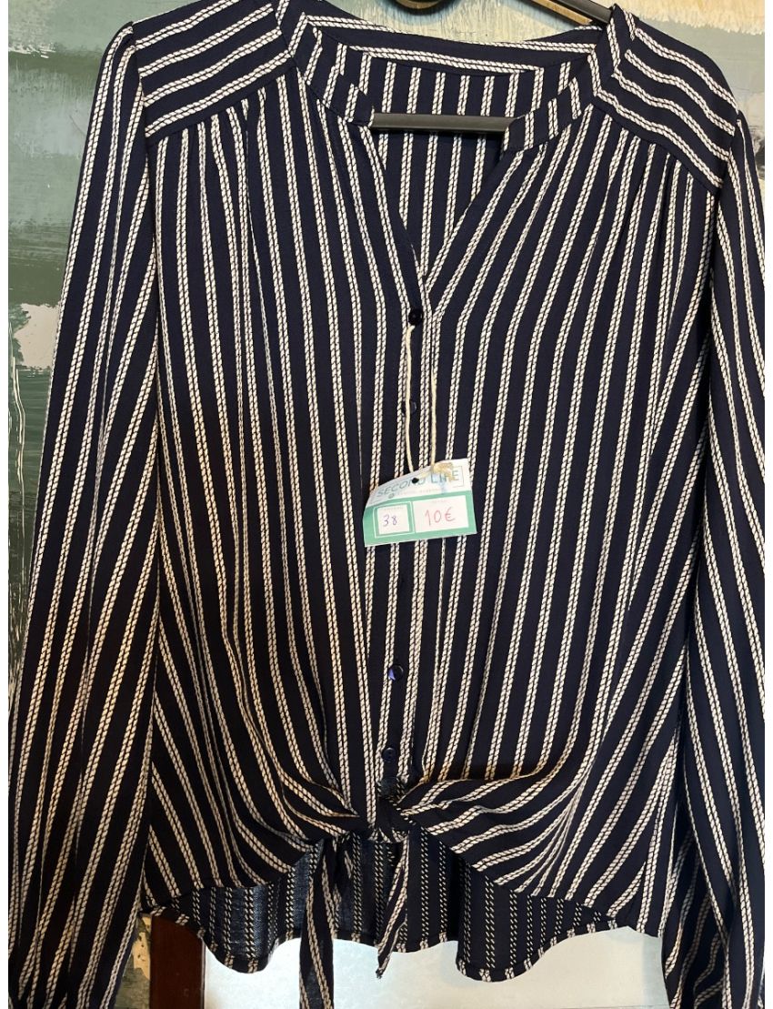 blusa preta e branca